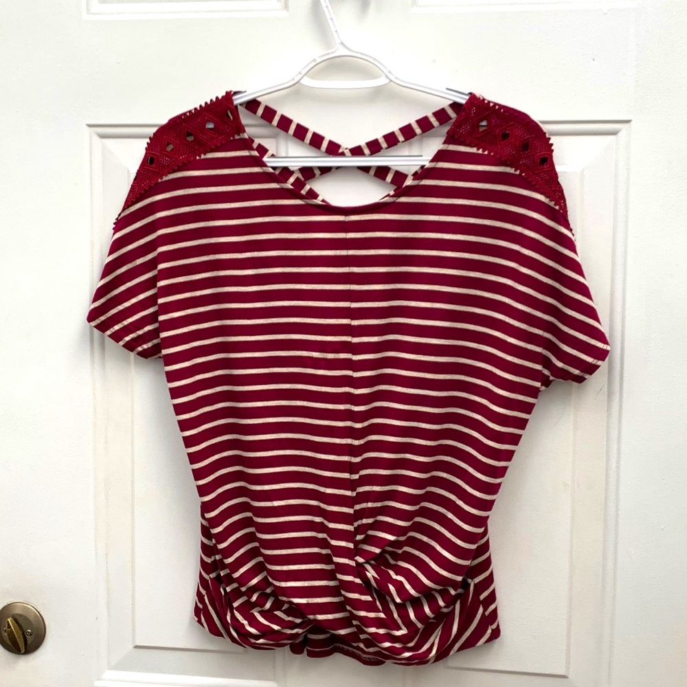 IZ BYER
Striped Top with Criss Cross Back
Size: M
Color: Red & White